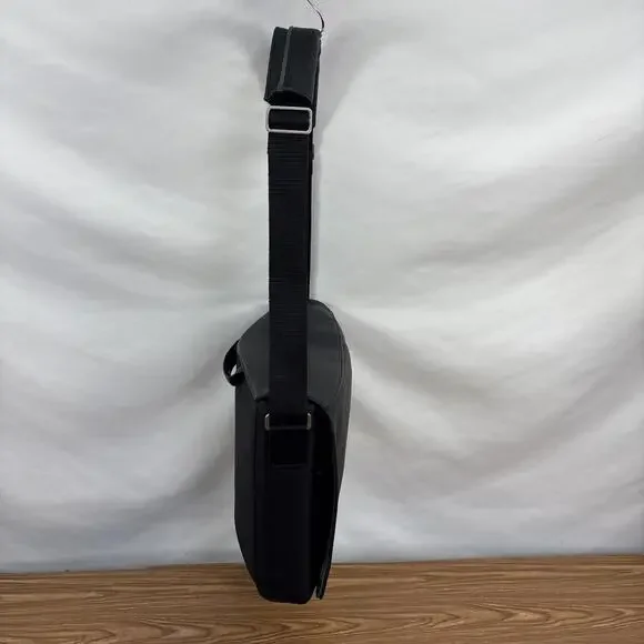 Bose SoundDock Portable Travel Bag Carrying Case ONLY and Shoulder Strap Black - Picture 10 of 13